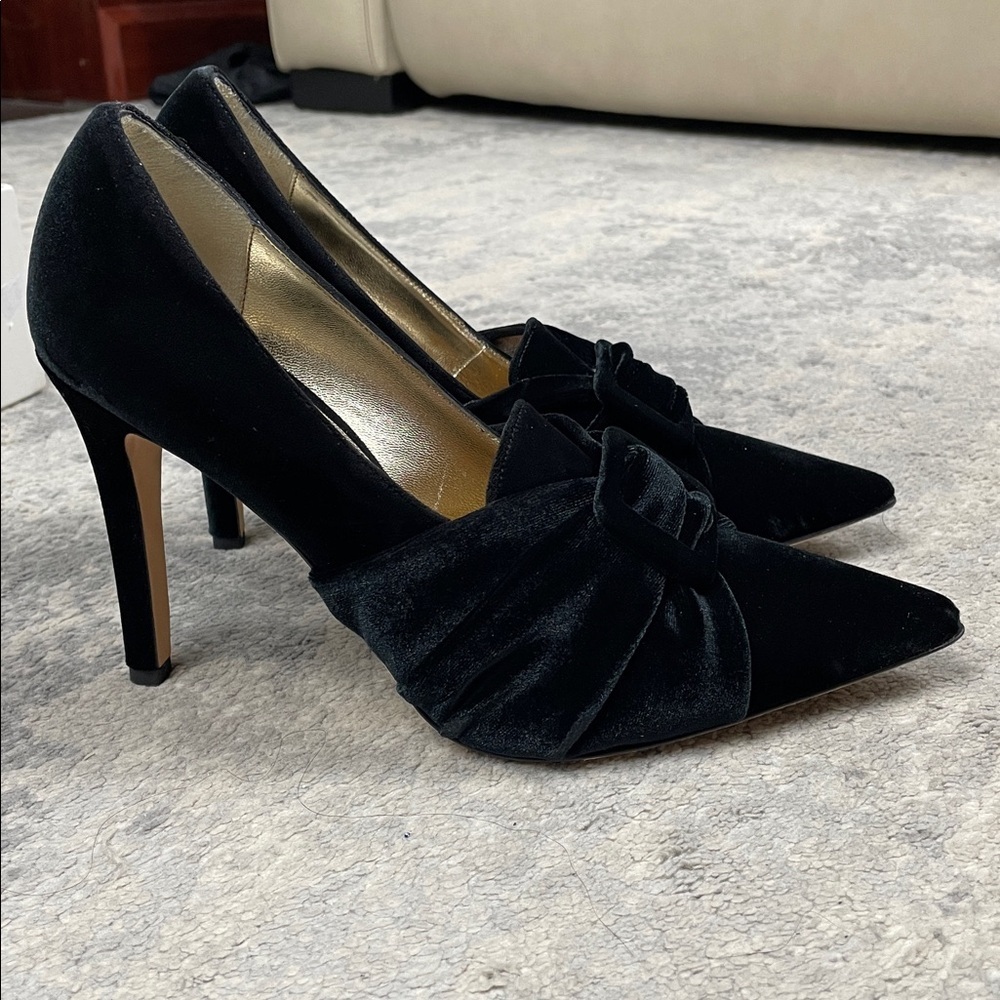 NIB Chiara Boni Black Velvet Buckle Wrap Pointed Toe Pumps Stiletto Sz 40 - Picture 7 of 13